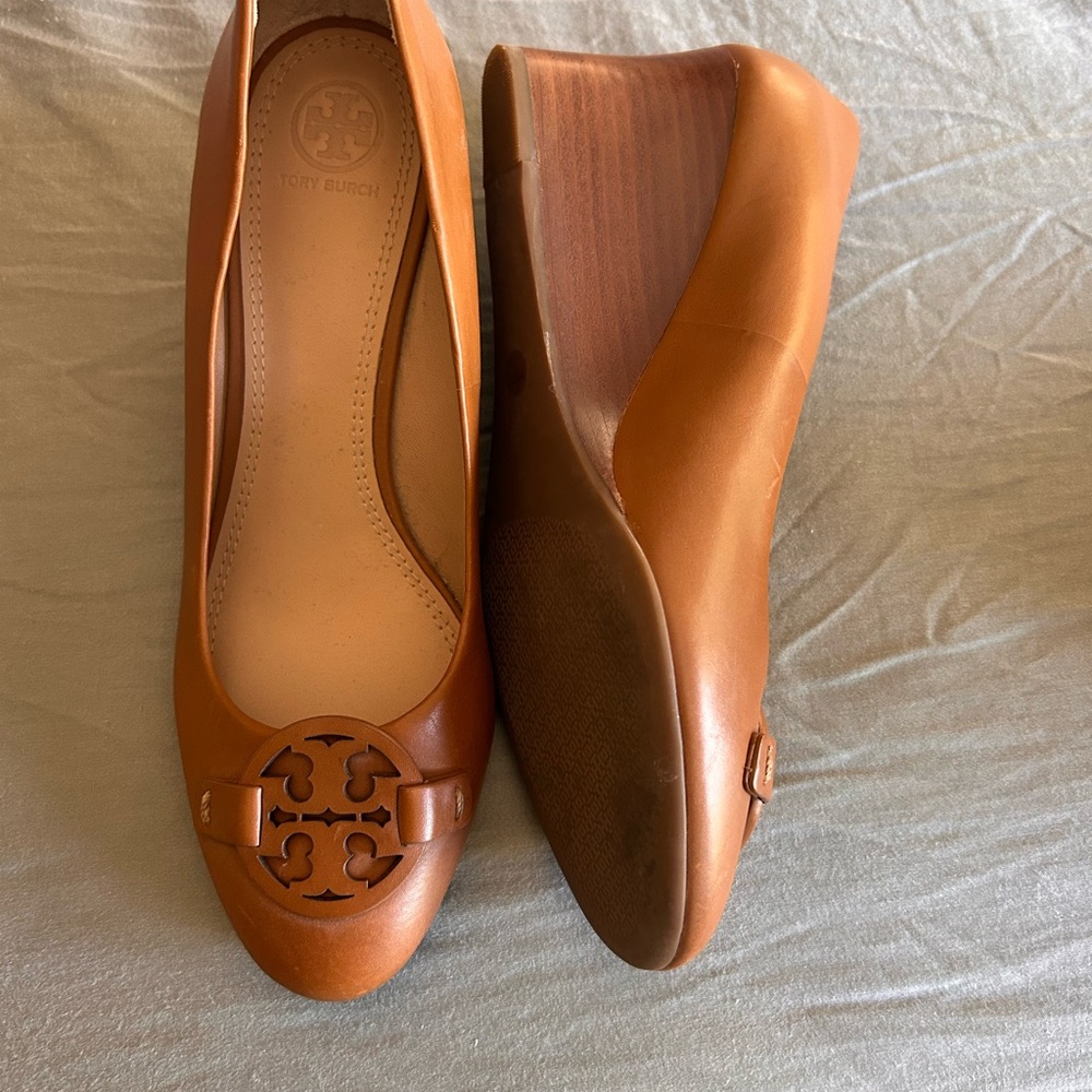 EUC Tory Burch Women's Brown Leather Wedges, 10